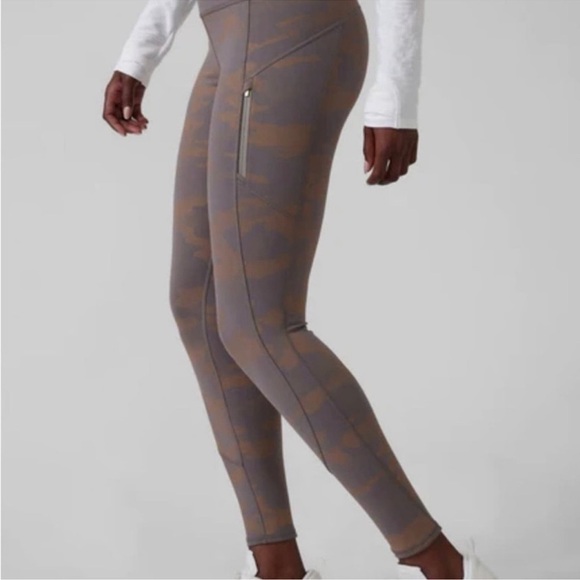 Athleta Pants - BAG361. NWT ATHLETA Rainier Reflective Womens Tight Size 2X